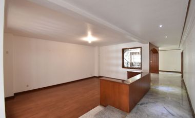 Se Renta casa en Colinas de San Javier
