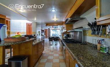 EN VENTA CASA EN TECAMACHALCO