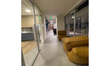 Departamento equipado y amueblado en Torre Luzia. Excelente ubicación