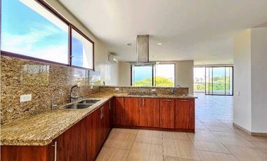 Alquilo casa  en Ciudad del Mar, amplia con 3 habitaciones, Manta