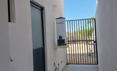 Casa en venta 3 recámaras una en PB  entrega inmediata en Cholull, Mérida