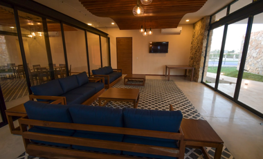 Casa en venta 3 recámaras una en PB  entrega inmediata en Cholull, Mérida