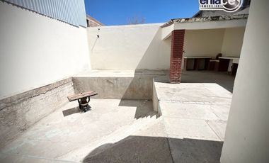 Local con terraza en Nazas