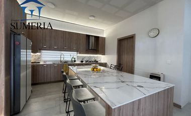 Hermosa Casa en Altozano
