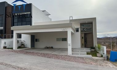 Hermosa Casa en Altozano