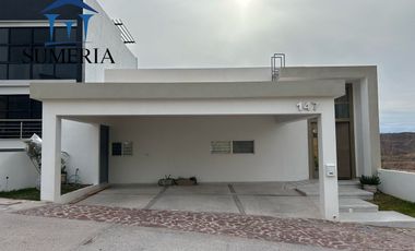 Hermosa Casa en Altozano