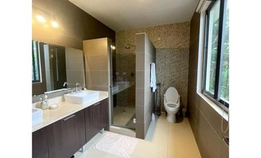Alquiler de Casa semiamoblada en River Valley - Panamá Pacífico