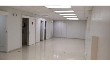 LOCAL / AVENIDA BALBOA / 78 M2 / SOBRE CALLE PRINCIPAL / VACIO