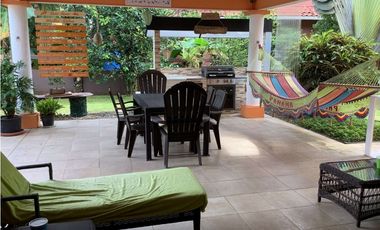MARIA CHIQUITA / SAN MARINO OCEANFRONT / 1408m2 / 3 HABITACIONES