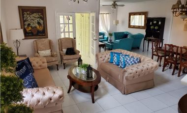 FUENTE DEL FRESNO / 4 HABITACIONES / 303m2 / 2 NIVELES