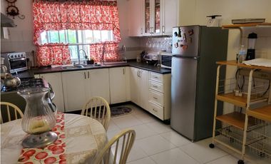 FUENTE DEL FRESNO / 4 HABITACIONES / 303m2 / 2 NIVELES