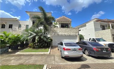 CRESCENT LANE / SANTA MARIA / VENTA