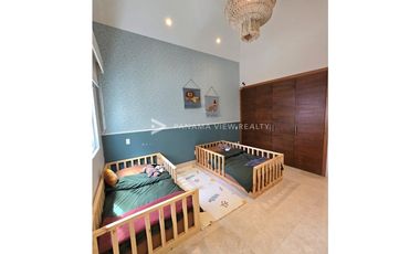 CRESCENT LANE / SANTA MARIA / VENTA