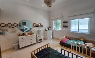 CRESCENT LANE / SANTA MARIA / VENTA