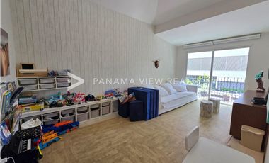 CRESCENT LANE / SANTA MARIA / VENTA