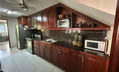 VENDO CASA UNIFAMILIAR EN CONDADO DEL REY