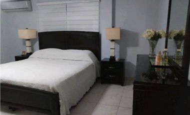 VENDO CASA UNIFAMILIAR EN CONDADO DEL REY