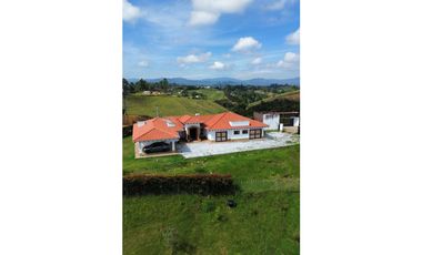 SE VENDE FINCA EN EL CARMEN DE VIBORAL CERCA A SAN ANTONIO Y CARMEN OP
