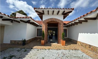 SE VENDE FINCA EN EL CARMEN DE VIBORAL CERCA A SAN ANTONIO Y CARMEN OP