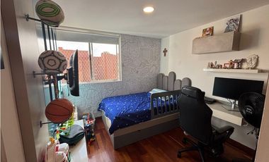 VENTA DE HERMOSO APARTAMENTO PENTHOUSE-DUPLEX LAURELES MEDELLN