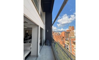 VENTA DE HERMOSO APARTAMENTO PENTHOUSE-DUPLEX LAURELES MEDELLN