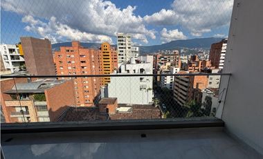 VENTA DE HERMOSO APARTAMENTO PENTHOUSE-DUPLEX LAURELES MEDELLN