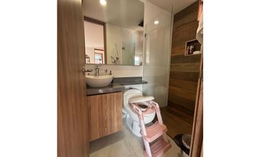 VENTA DE HERMOSO APARTAMENTO PENTHOUSE-DUPLEX LAURELES MEDELLN
