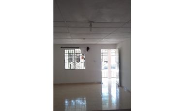 AMPLIA CASA EN SOLEDAD MANUELA BELTRAN