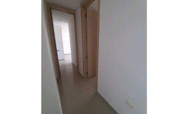 SE VENDE APARTAMENTO EDF. BAHARI