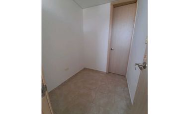 SE VENDE APARTAMENTO EDF. BAHARI