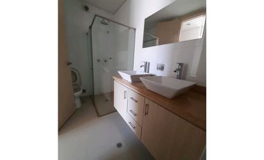 SE VENDE APARTAMENTO EDF. BAHARI