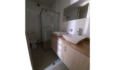 SE VENDE APARTAMENTO EDF. BAHARI