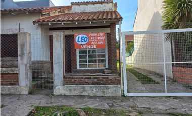 MOGOTES; CHALET A RECICLAR