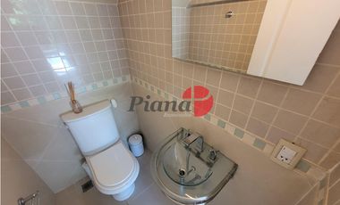 Casa en Venta - Zona Alamos - Vista al Golf - Calidad de Construcción