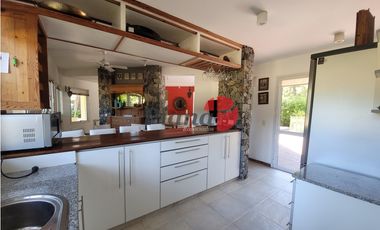 Casa en Venta - Zona Alamos - Vista al Golf - Calidad de Construcción