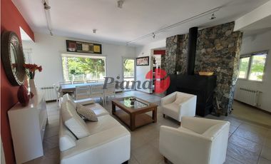 Casa en Venta - Zona Alamos - Vista al Golf - Calidad de Construcción