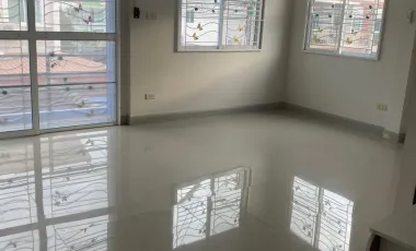 3 Bedroom Townhouse for sale at The Best Nawanakhon-Pratunam Pra In