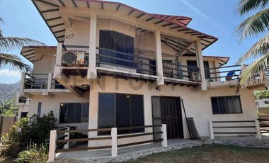 VENTA EXCLUSIVA CASA DE PLAYA AMPLIA Y ELEGANTE