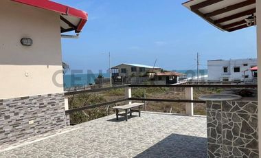 VENTA EXCLUSIVA CASA DE PLAYA AMPLIA Y ELEGANTE