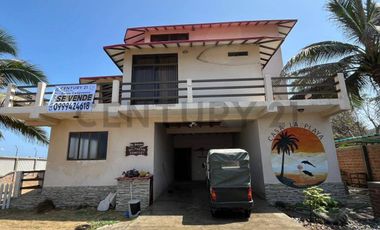 VENTA EXCLUSIVA CASA DE PLAYA AMPLIA Y ELEGANTE