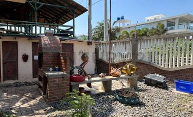 VENTA EXCLUSIVA CASA DE PLAYA AMPLIA Y ELEGANTE