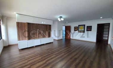 Alquiler Casa de Lujo con Piscina en Urbanización Biblos, Samborondón