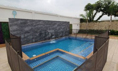 Alquiler Casa de Lujo con Piscina en Urbanización Biblos, Samborondón