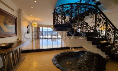 Alquiler Casa de Lujo con Piscina en Urbanización Biblos, Samborondón