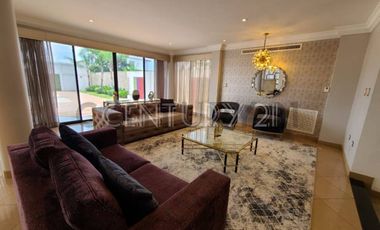 Alquiler Casa de Lujo con Piscina en Urbanización Biblos, Samborondón