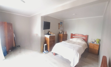 Dos dormitorios un baño