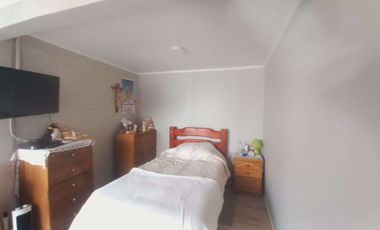 Dos dormitorios un baño