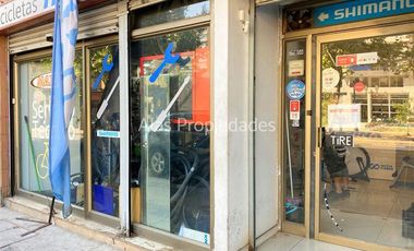 Local Comercial en Venta en Gran vitrina calle | 69 mt2 | Santa Isabel | Alas Propiedades