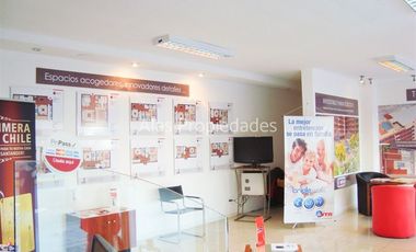 Local Comercial en Venta en Gran vitrina calle | 69 mt2 | Santa Isabel | Alas Propiedades