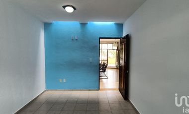 OFICINA EN PLANTA ALTA EN RENTA (Santa Lucia)